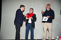 Riccardo Rossi riceve il Premio per il miglior esordio in commedia per il film La prima volta (di mia figlia)